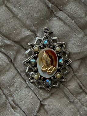 Praying hands religious pendant with pearls and crystals very pretty